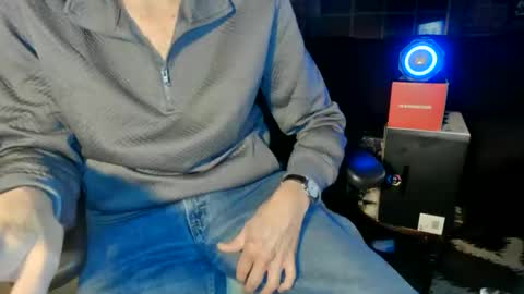 Snapshot of nfgwholoves2cum chatting on 03/19/26, 01:42 NFG Nice Friendly Guy Dick online show from 03/19/26, 01:42