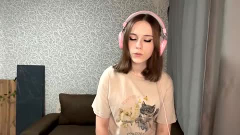 Snapshot of ngocjanus chatting on 12/02/25, 11:04 Eva Arts online show from 12/02/25, 11:04