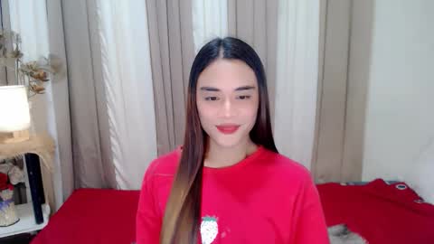 Snapshot of nhicolehollywood chatting on 10/21/25, 02:12 hottie nicole online show from 10/21/25, 02:12