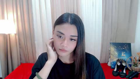 Snapshot of nhicolehollywood chatting on 12/19/25, 12:28 hottie nicole online show from 12/19/25, 12:28