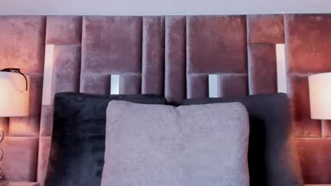 Snapshot of nia_bunny chatting on 12/04/25, 01:09 Nia online show from 12/04/25, 01:09