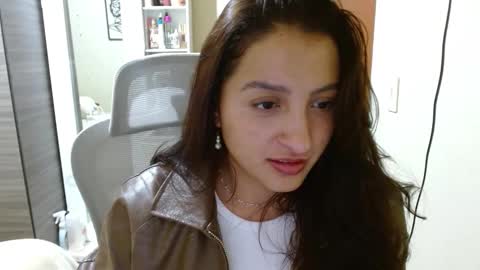 Snapshot of nia_cop chatting on 12/15/25, 02:16 Dani online show from 12/15/25, 02:16