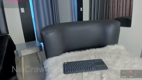 niacrawfordd online show from 07/18/26, 04:16