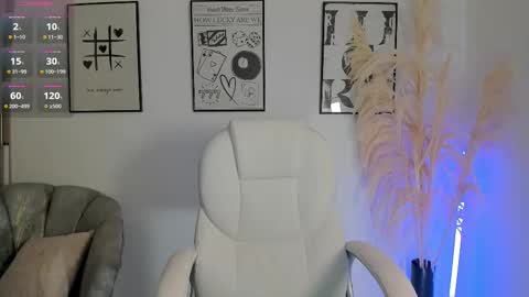 Nia online show from 09/18/25, 12:51