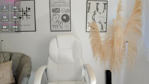 Nia online show from 10/14/25, 01:01