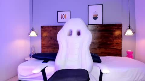 Snapshot of niall_falcon chatting on 02/10/25, 01:44 Niall  online show from 02/10/25, 01:44