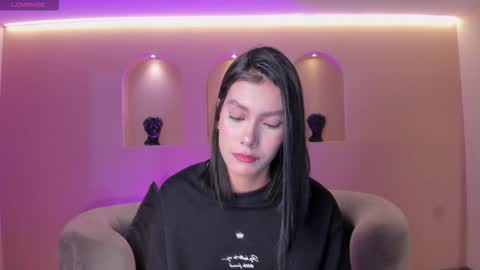 Call me Nia  online show from 09/22/25, 07:27