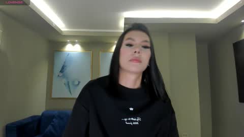 Call me Nia  online show from 10/03/25, 07:11