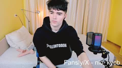 Snapshot of nic_ky chatting on 12/10/24, 05:44 Nick PVT is open FanslyTwitter - Nic kycb online show from 12/10/24, 05:44