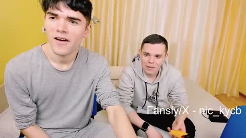 Snapshot of nic_ky chatting on 12/14/24, 08:45 Nick PVT is open FanslyTwitter - Nic kycb online show from 12/14/24, 08:45