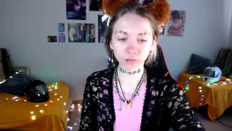 nica_kawaii online show from 05/20/26, 12:11