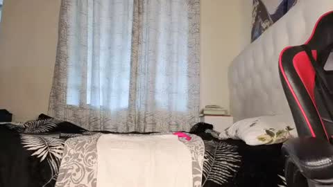 Snapshot of nicckah_ chatting on 06/18/26, 10:09 Lilly online show from 06/18/26, 10:09