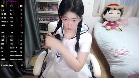 Belle online show from 01/11/25, 10:40