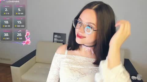 Snapshot of nice_kisss chatting on 01/11/25, 10:40 Alice online show from 01/11/25, 10:40