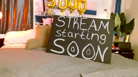 Snapshot of niceandsavvy chatting on 09/21/25, 05:42 NICE AND SAVVY online show from 09/21/25, 05:42