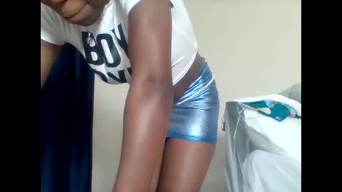 Snapshot of niceass_95 chatting on 10/27/25, 09:13 gabby online show from 10/27/25, 09:13