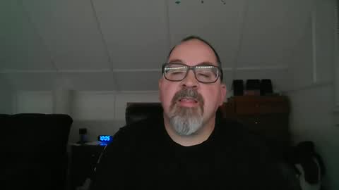 Snapshot of niceguy7208 chatting on 11/04/25, 03:05 niceguy7208 online show from 11/04/25, 03:05