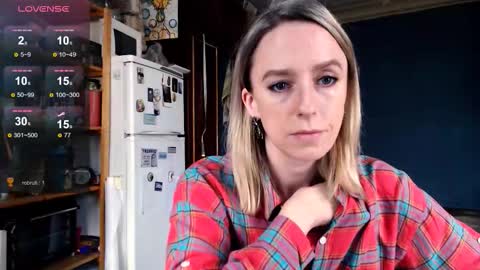 Snapshot of nicekat chatting on 10/10/25, 12:48 Kathrine online show from 10/10/25, 12:48