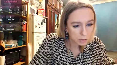 Snapshot of nicekat chatting on 10/24/25, 05:20 Kathrine online show from 10/24/25, 05:20