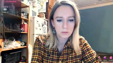 Snapshot of nicekat chatting on 11/15/25, 06:59 Kathrine online show from 11/15/25, 06:59