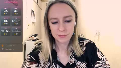 Snapshot of nicekat chatting on 12/14/25, 08:02 Kathrine online show from 12/14/25, 08:02