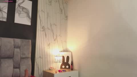 Nicolle  online show from 10/08/25, 11:46