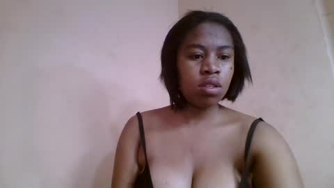 Snapshot of nicelly01 chatting on 06/13/26, 06:00 nicelly01 online show from 06/13/26, 06:00