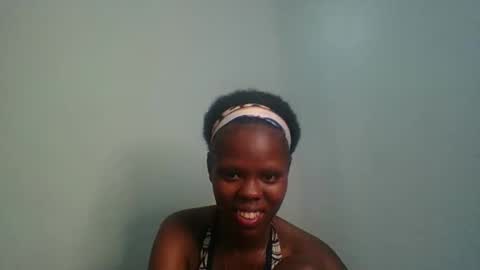 Snapshot of nicely_spiced chatting on 12/17/25, 01:22 nicely_spiced online show from 12/17/25, 01:22