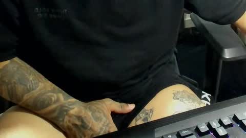 Snapshot of nicepussyandcock chatting on 10/12/25, 11:15 Camila And Steeven online show from 10/12/25, 11:15