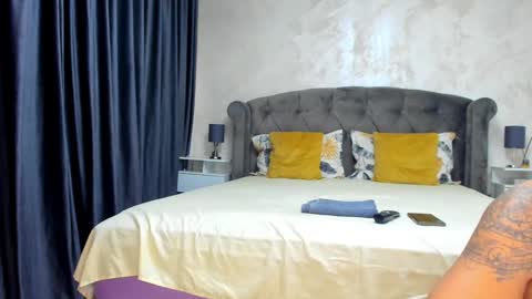 Sophie online show from 11/20/25, 08:03