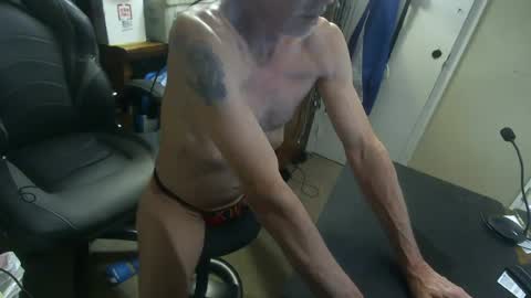 Snapshot of nicethickbulge chatting on 06/15/26, 03:53 NiceThickBulge online show from 06/15/26, 03:53
