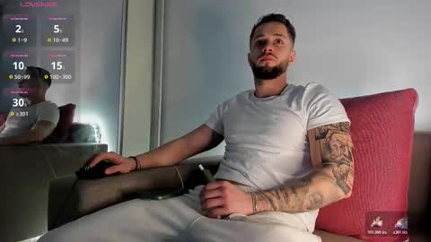 Snapshot of nicholassx chatting on 12/17/25, 09:54 Nicholassx online show from 12/17/25, 09:54