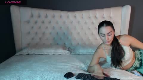 Nichole online show from 12/30/24, 07:53