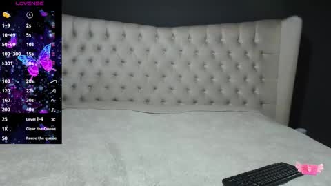 Nichole online show from 09/20/25, 11:00