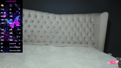 Nichole online show from 09/22/25, 10:50