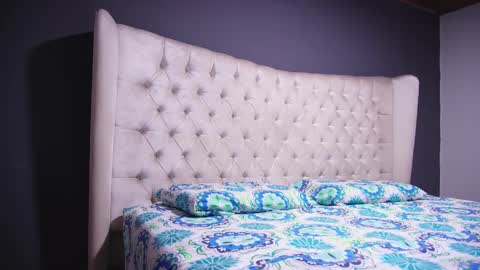 Nichole online show from 10/25/25, 11:07