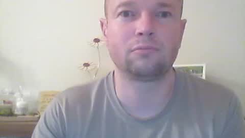 nick1990b online show from 10/23/25, 05:23