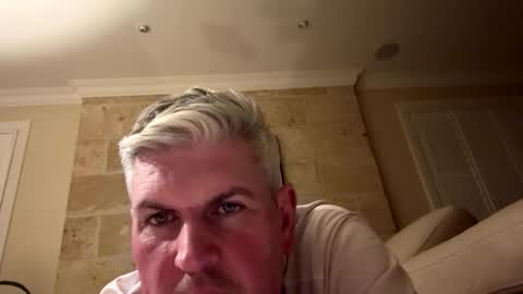 Snapshot of nick578320 chatting on 09/18/25, 01:02 nick578320 online show from 09/18/25, 01:02