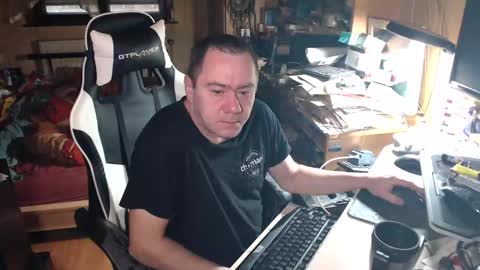 nick77_ online show from 12/14/25, 07:47