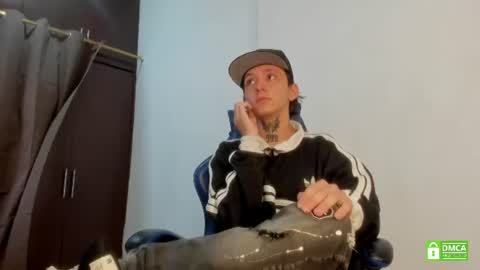 nick_tattooedguy online show from 06/25/26, 09:08