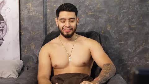 Snapshot of nick_vans chatting on 09/26/25, 02:10 Jhohan online show from 09/26/25, 02:10