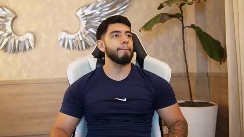 Snapshot of nick_vans chatting on 09/28/25, 02:28 Jhohan online show from 09/28/25, 02:28