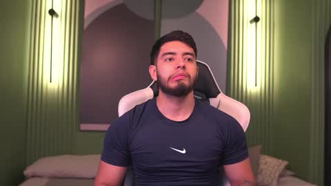 Snapshot of nick_vans chatting on 09/28/25, 06:02 Jhohan online show from 09/28/25, 06:02