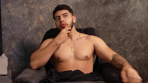 Snapshot of nick_vans chatting on 09/29/25, 12:10 Jhohan online show from 09/29/25, 12:10