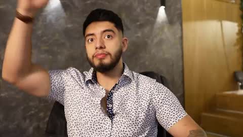 Snapshot of nick_vans chatting on 09/30/25, 01:16 Jhohan online show from 09/30/25, 01:16