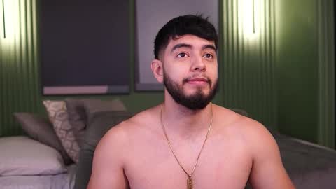 Snapshot of nick_vans chatting on 10/03/25, 02:03 Jhohan online show from 10/03/25, 02:03