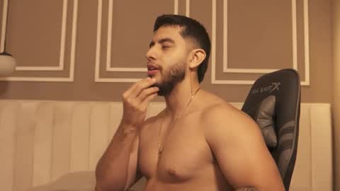 Snapshot of nick_vans chatting on 10/16/25, 12:33 Jhohan online show from 10/16/25, 12:33