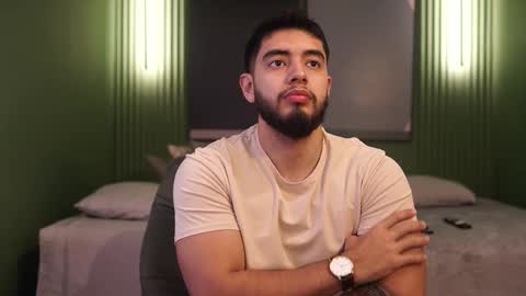 Snapshot of nick_vans chatting on 10/25/25, 12:13 Jhohan online show from 10/25/25, 12:13