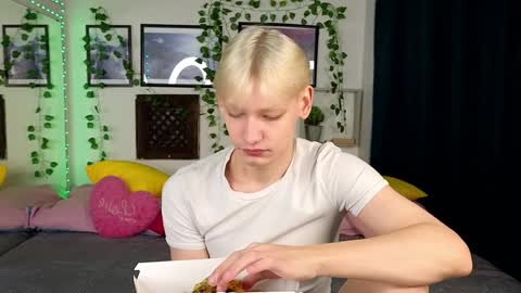 Nick online show from 02/04/25, 10:10