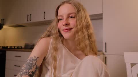 Snapshot of nickacherie chatting on 04/11/26, 04:55 Nicka Cherie online show from 04/11/26, 04:55